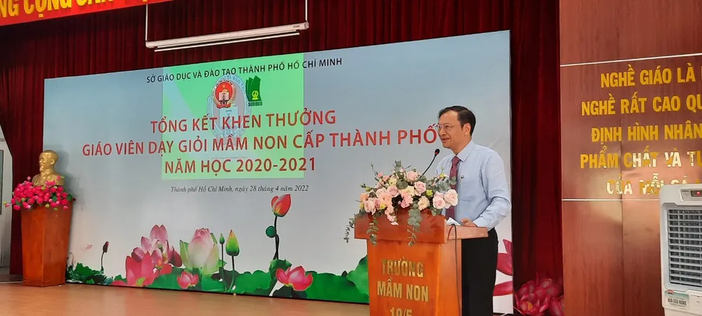 TPHCM: 50 giáo viên mầm non nhận bằng khen giáo viên dạy giỏi cấp thành phố ảnh 1