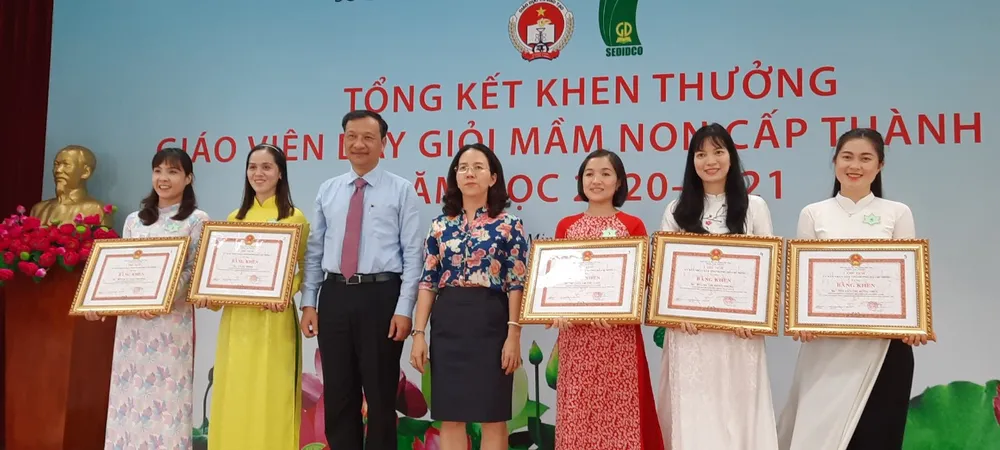 TPHCM: 50 giáo viên mầm non nhận bằng khen giáo viên dạy giỏi cấp thành phố ảnh 2