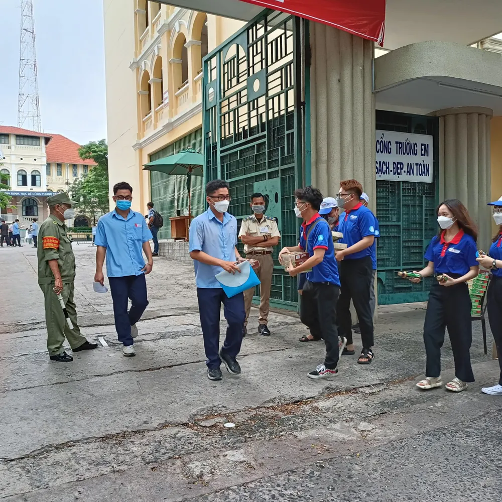 TPHCM: Muôn kiểu dẫn chứng của thí sinh với câu hỏi về “trách nhiệm của thế hệ trẻ” trong đề thi môn Văn ảnh 1