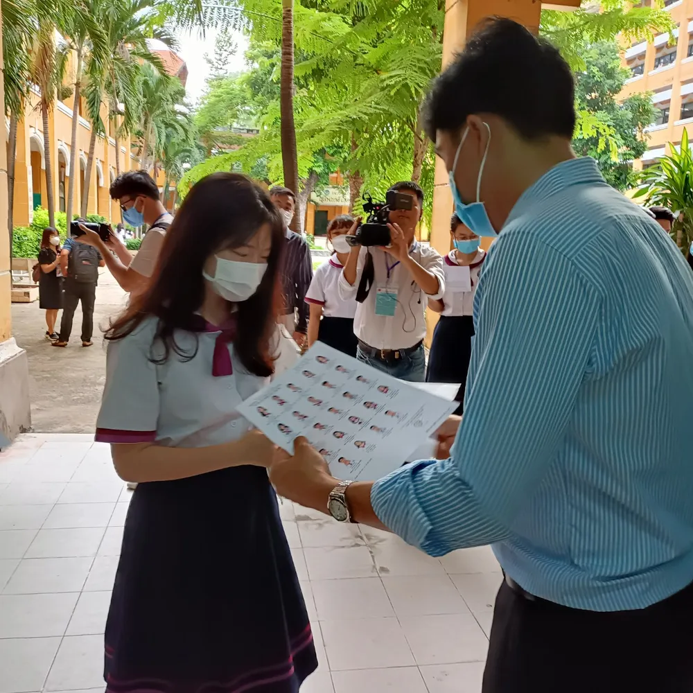 TPHCM: Một thí sinh là F0 tại điểm thi THPT Trưng Vương được đặc cách xét tốt nghiệp THPT ảnh 5