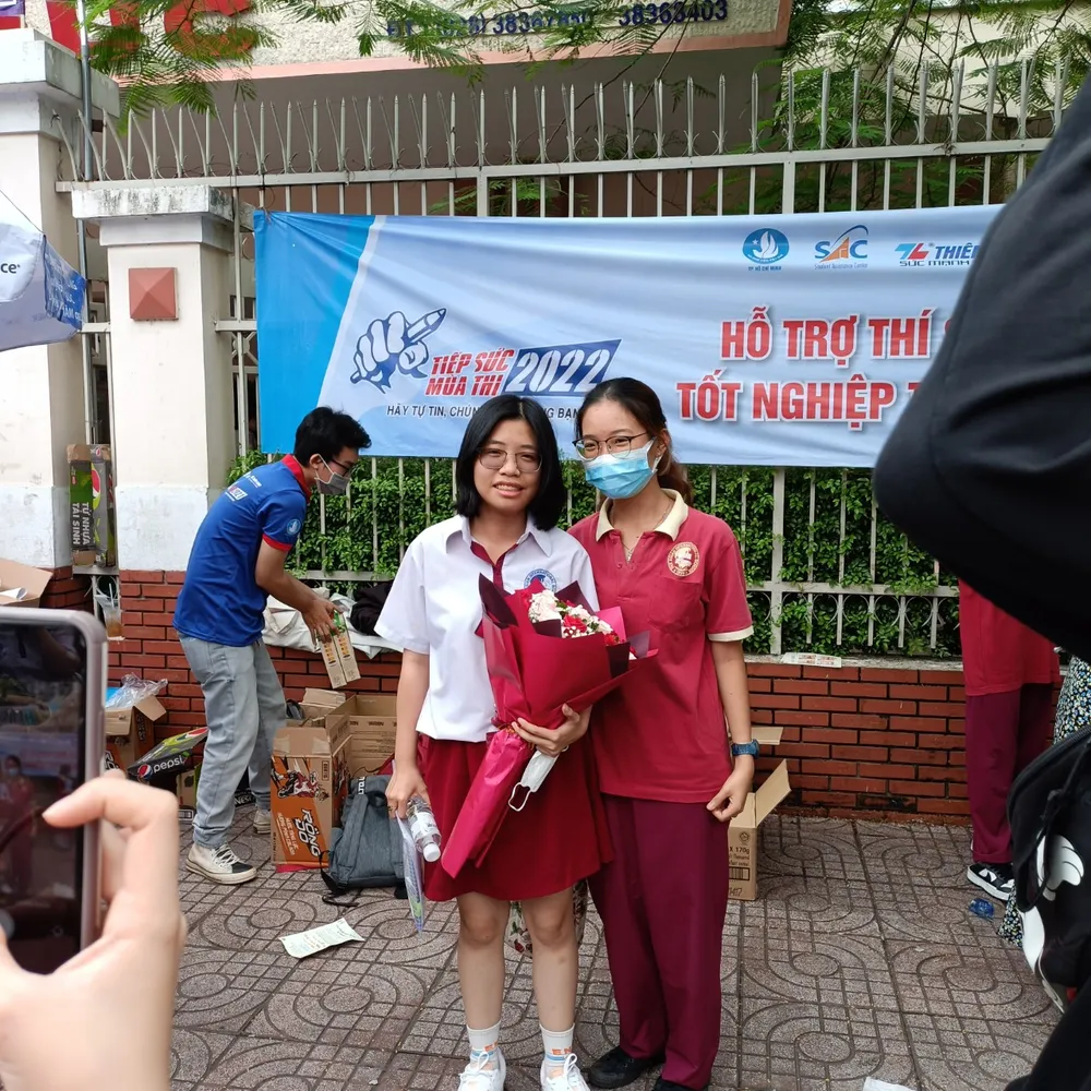 Thí sinh cả nước hoàn thành bài thi tổ hợp ảnh 5