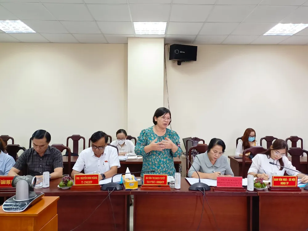 Quận Gò Vấp: Trường học thiếu giáo viên, sĩ số cao so với quy định ảnh 1