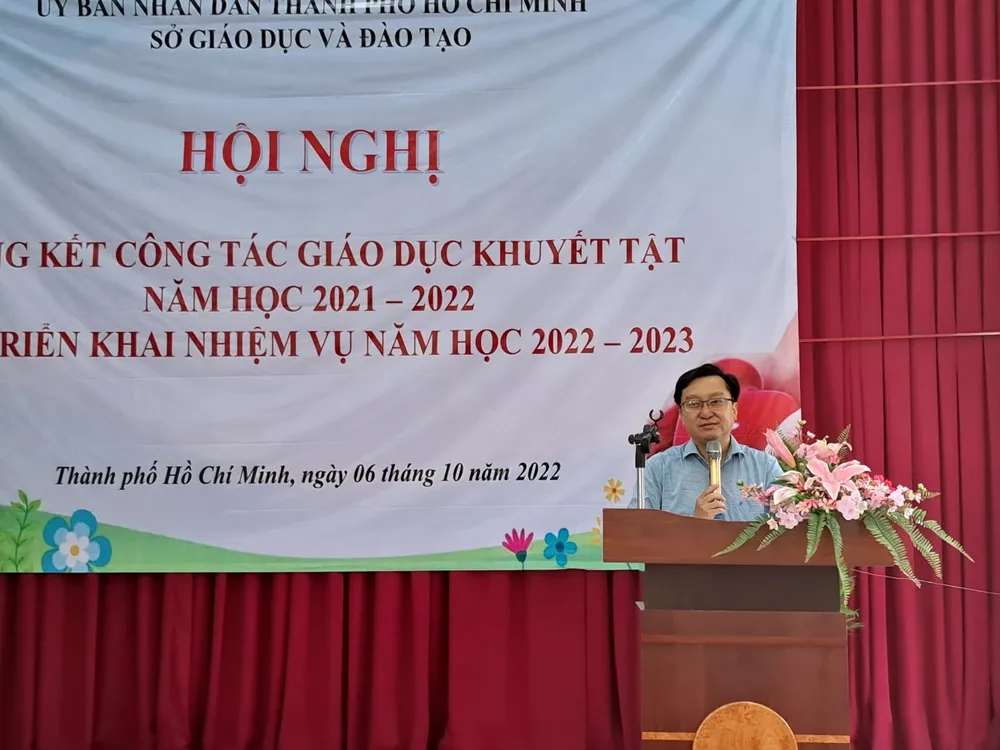 Quan tâm, rà soát chế độ chính sách cho giáo viên dạy học sinh khuyết tật ảnh 1
