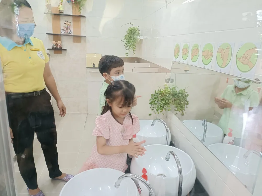 TPHCM: Tăng cường quản lý nhà vệ sinh trong các cơ sở giáo dục ảnh 1