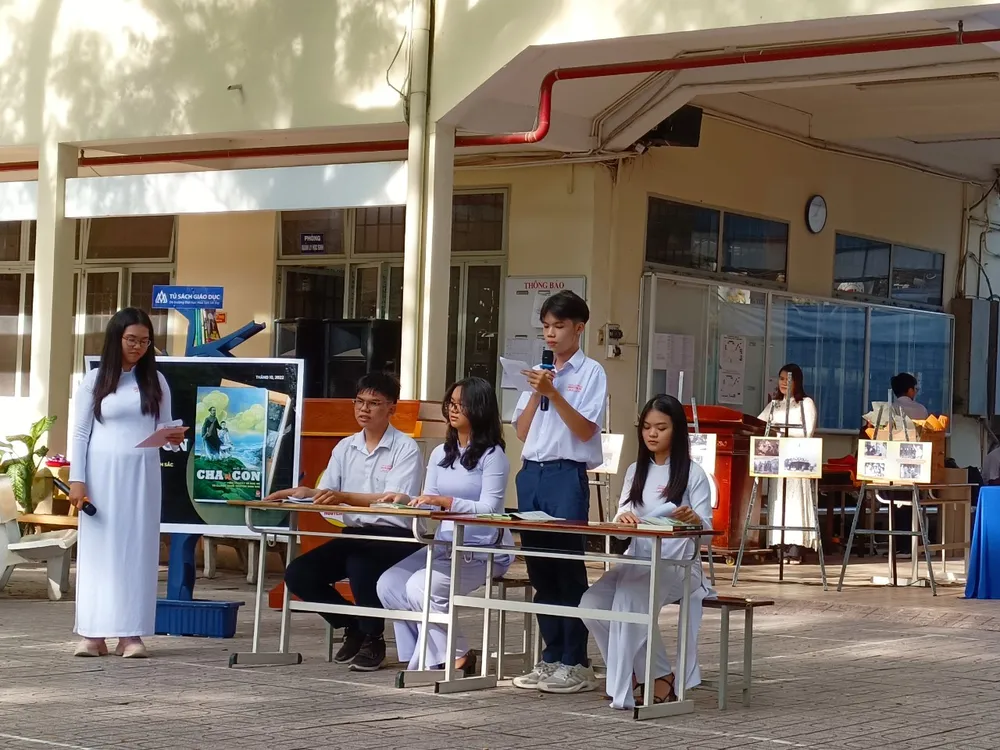 Tăng cường giáo dục nhận thức của học sinh thông qua “Không gian văn hóa Hồ Chí Minh“ ảnh 3