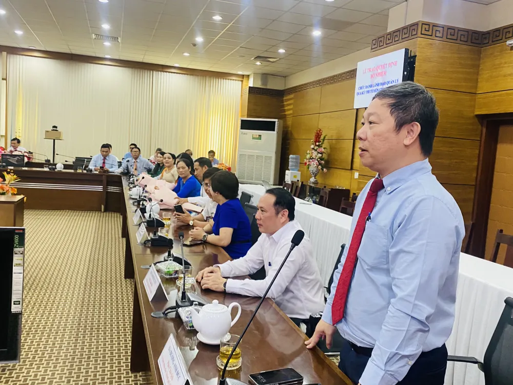 TPHCM: Trao quyết định bổ nhiệm 3 ứng viên trúng tuyển chức danh phó hiệu trưởng trường THPT ảnh 2