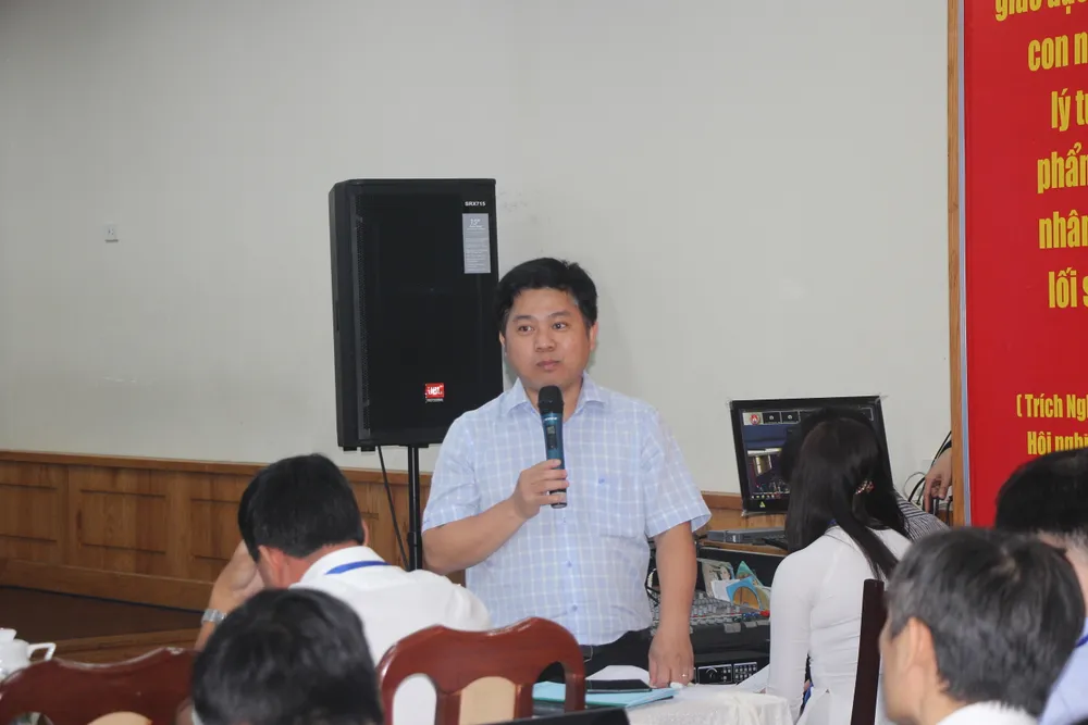 Chánh văn phòng Sở GD-ĐT TPHCM Hồ Tấn Minh thông tin về một số hoạt động đẩy mạnh yêu cầu chuyển đổi số trong các trường học