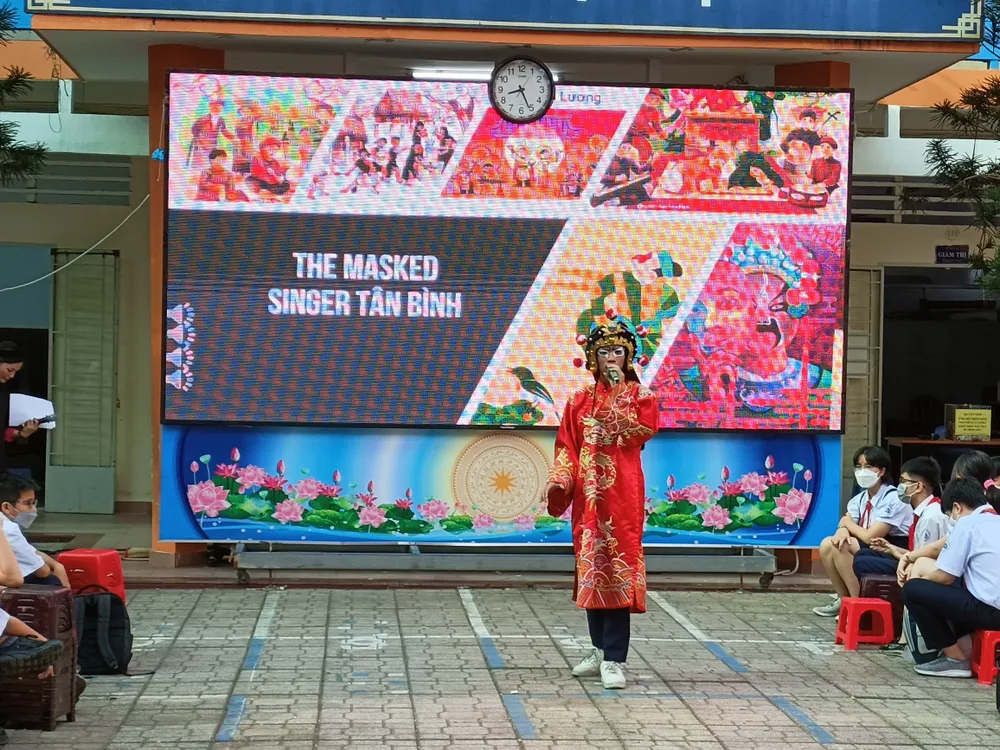 Một trong 4 "ca sĩ giấu mặt" tham gia tranh tài tại cuộc thi "The Masked Singer Tân Bình"