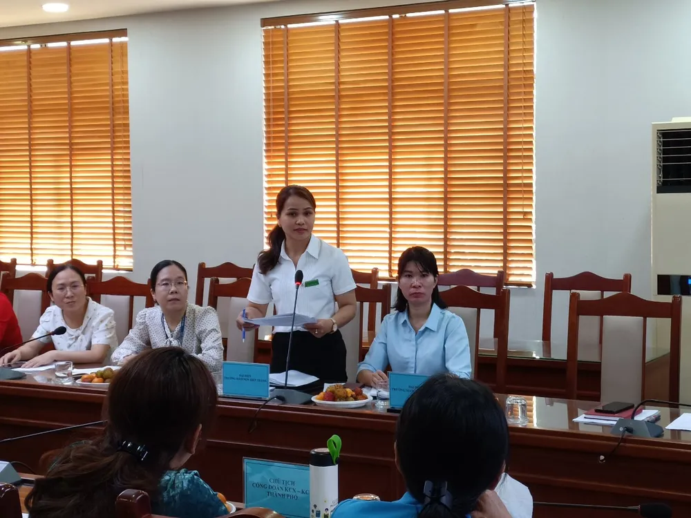 Hiệu trưởng Trường Mầm non Hiệp Thành cho biết hầu hết giáo viên chưa được nhận chính sách hỗ trợ do không đáp ứng điều kiện về chuẩn trình độ đào tạo