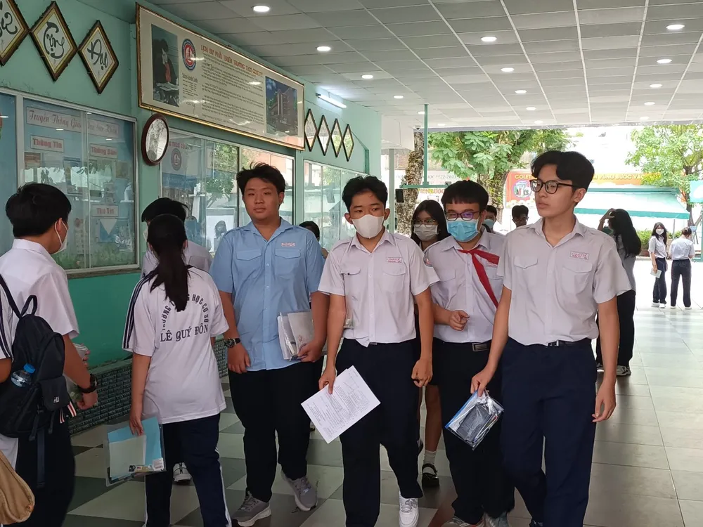 Kỳ thi tuyển sinh lớp 10 năm học 2023-2024 đã khép lại với những thí sinh thi lớp 10 thường Kỳ thi tuyển sinh lớp 10 năm học 2023-2024 đã khép lại với những thí sinh thi lớp 10 thường