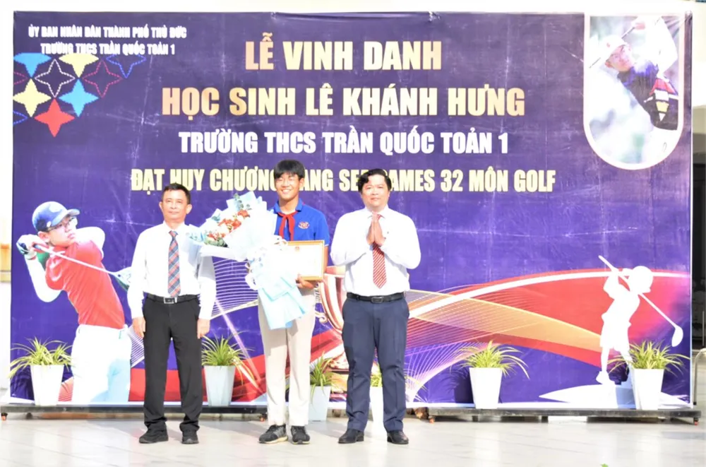 Trường THCS Trần Quốc Toản 1 (TP Thủ Đức) vinh danh học sinh đạt thành tích cao tại SEA Games 32 Trường THCS Trần Quốc Toản 1 (TP Thủ Đức) vinh danh học sinh đạt thành tích cao tại SEA Games 32