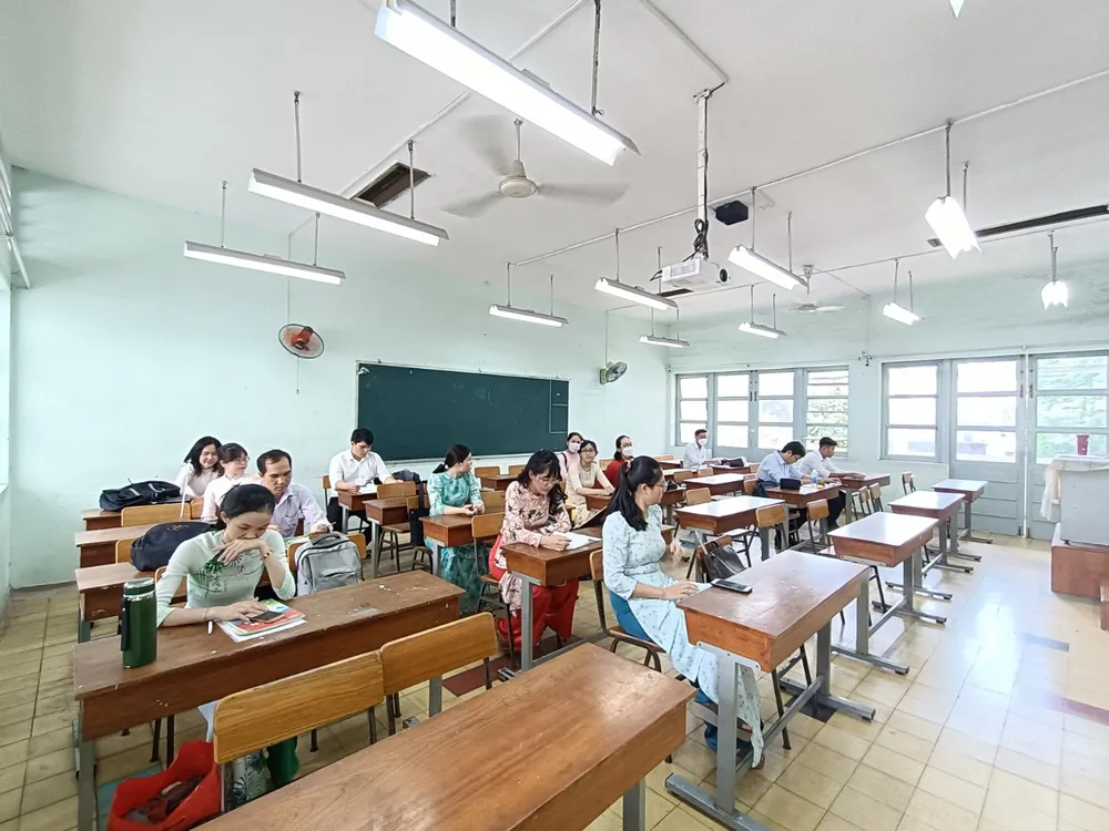 Thí sinh chuẩn bị trước giờ dự tuyển phần thi kiểm tra kỹ năng nghề nghiệp