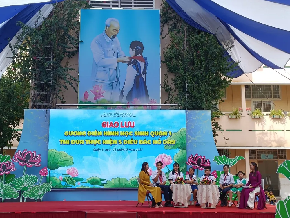 Quận 1 tuyên dương học sinh thực hiện tốt "5 điều Bác Hồ dạy" năm học 2022-2023