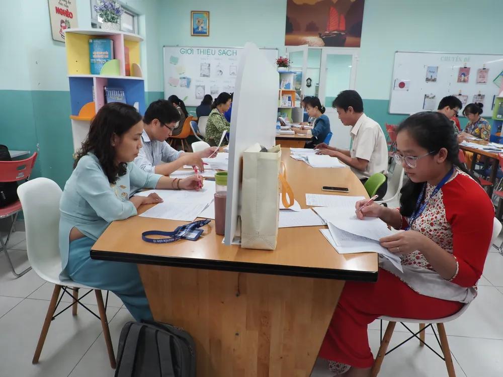 Giáo viên Trường THCS Nguyễn Văn Tố (quận 10) trong một hoạt động chuyên môn trong năm học 2024-2025