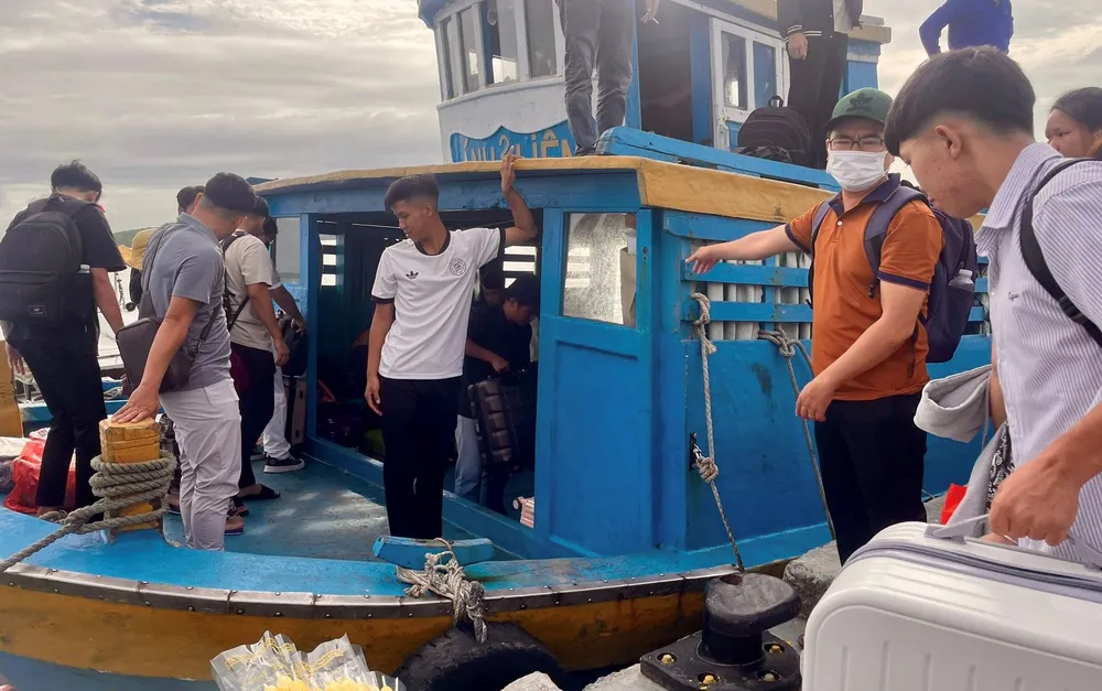 ho-tro-thi-sinh-thi-tot-nghiep-2 (1).jpg