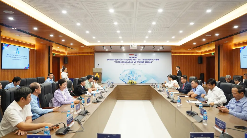 Tọa đàm do Báo Tuổi Trẻ phối hợp với Trường Đại học Bách khoa (Đại học quốc gia TPHCM) tổ chức