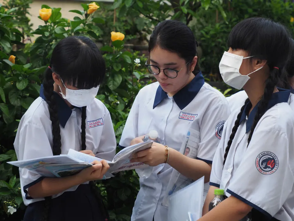 Học sinh tham dự kỳ thi tuyển sinh lớp 10 năm học 2025-2026 tại TPHCM