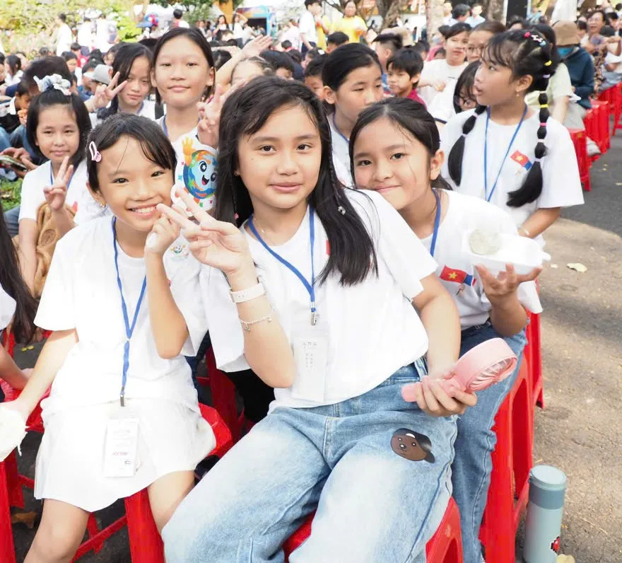 Học sinh hào hứng tham dự lễ khai mạc Ngày hội Pháp ngữ năm 2026