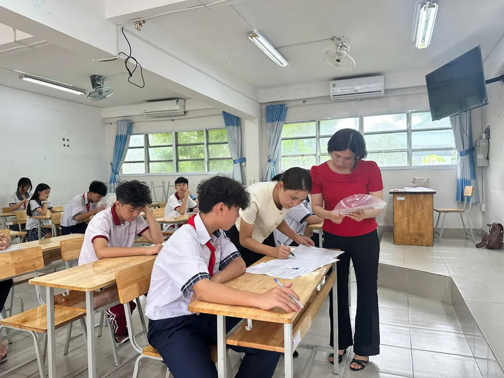 Học sinh tham gia kỳ thi tuyển sinh lớp 10 công lập năm học 2026-2027 tại TPHCM