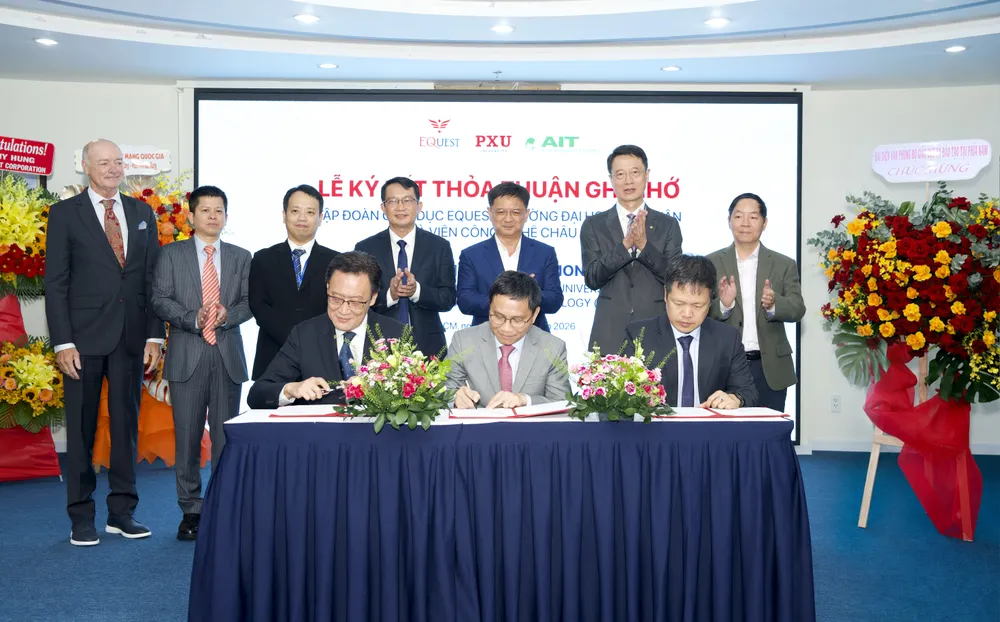 Đại diện EQuest, Trường Đại học PXU và AIT ký kết Biên bản hợp tác..jpg