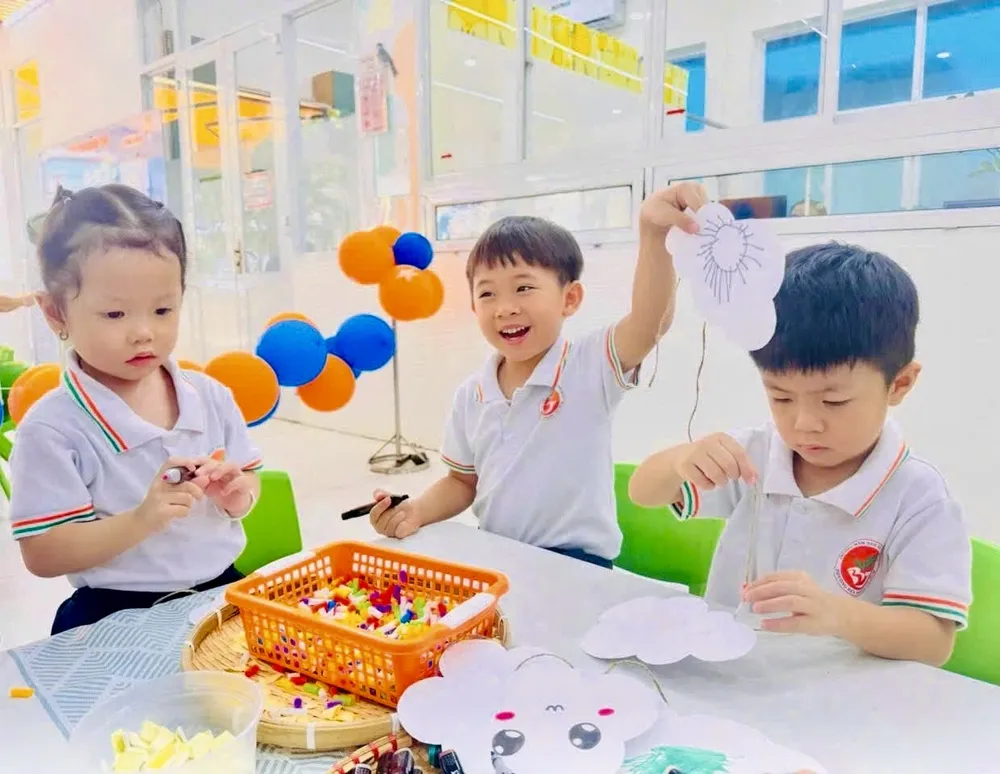 Học sinh Trường Mầm non Bến Thành (phường Bến Thành, TPHCM) tham gia Ngày hội STEAM. Ảnh minh họa
