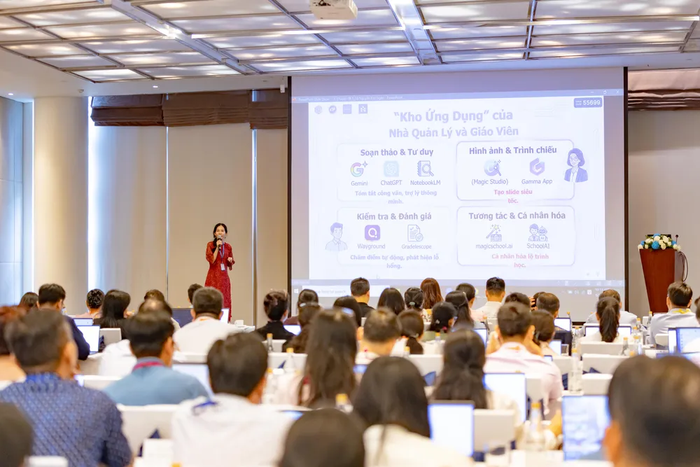 Trung tâm Ngoại ngữ - Tin học TPHCM tập huấn về ứng dụng AI cho cán bộ quản lý, giáo viên các trường học 