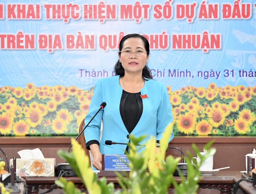 Chủ tịch HĐND TPHCM Nguyễn Thị Lệ phát biểu kết luận buổi khảo sát. Ảnh: VIỆT DŨNG