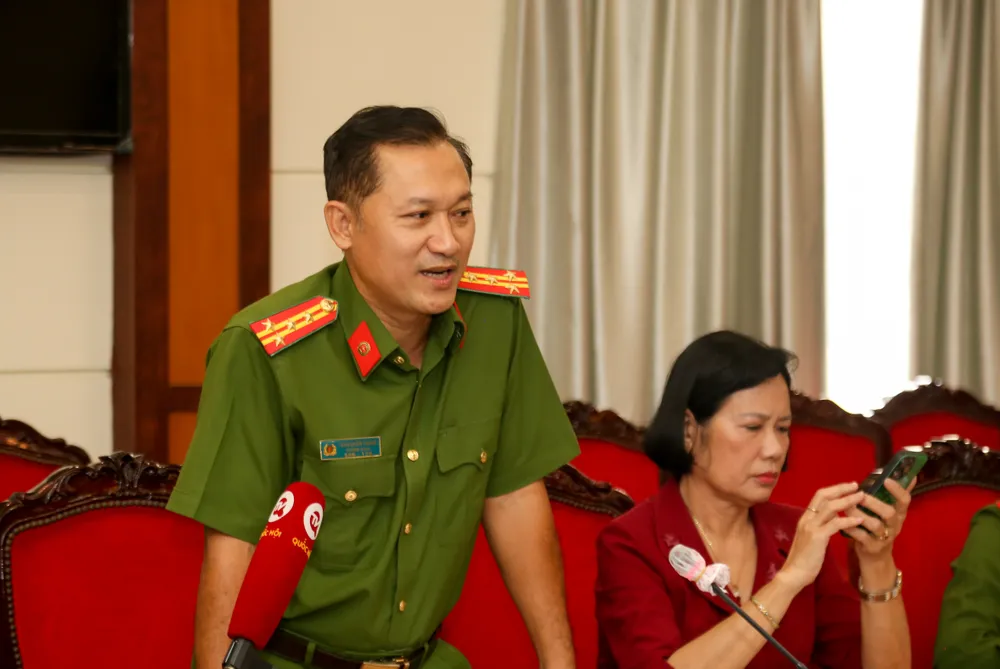 Đại tá Trần Chiến Thắng, Đại học Cảnh sát Nhân dân phát biểu. Ảnh: THẢO LÊ