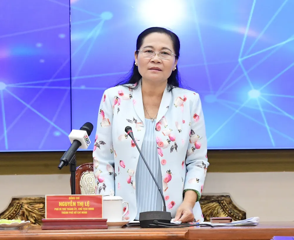 Chủ tịch HĐND TPHCM Nguyễn Thị Lệ phát biểu kết luận hội nghị. Ảnh: VIỆT DŨNG