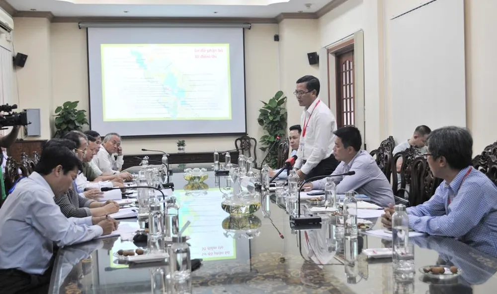 Thứ trưởng Bộ GD-ĐT kiểm tra công tác thi THPT Quốc gia 2019 tại Tiền Giang, Đồng Tháp ảnh 3