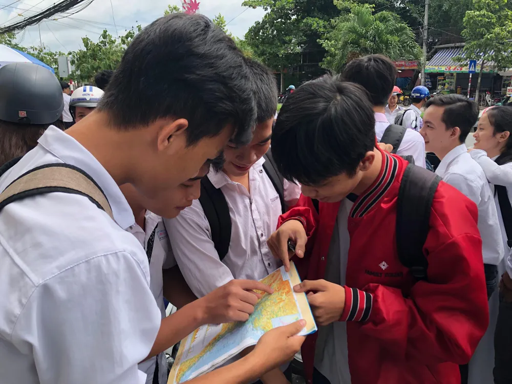 Thí sinh than “khó” với đề thi môn Lịch sử ảnh 5