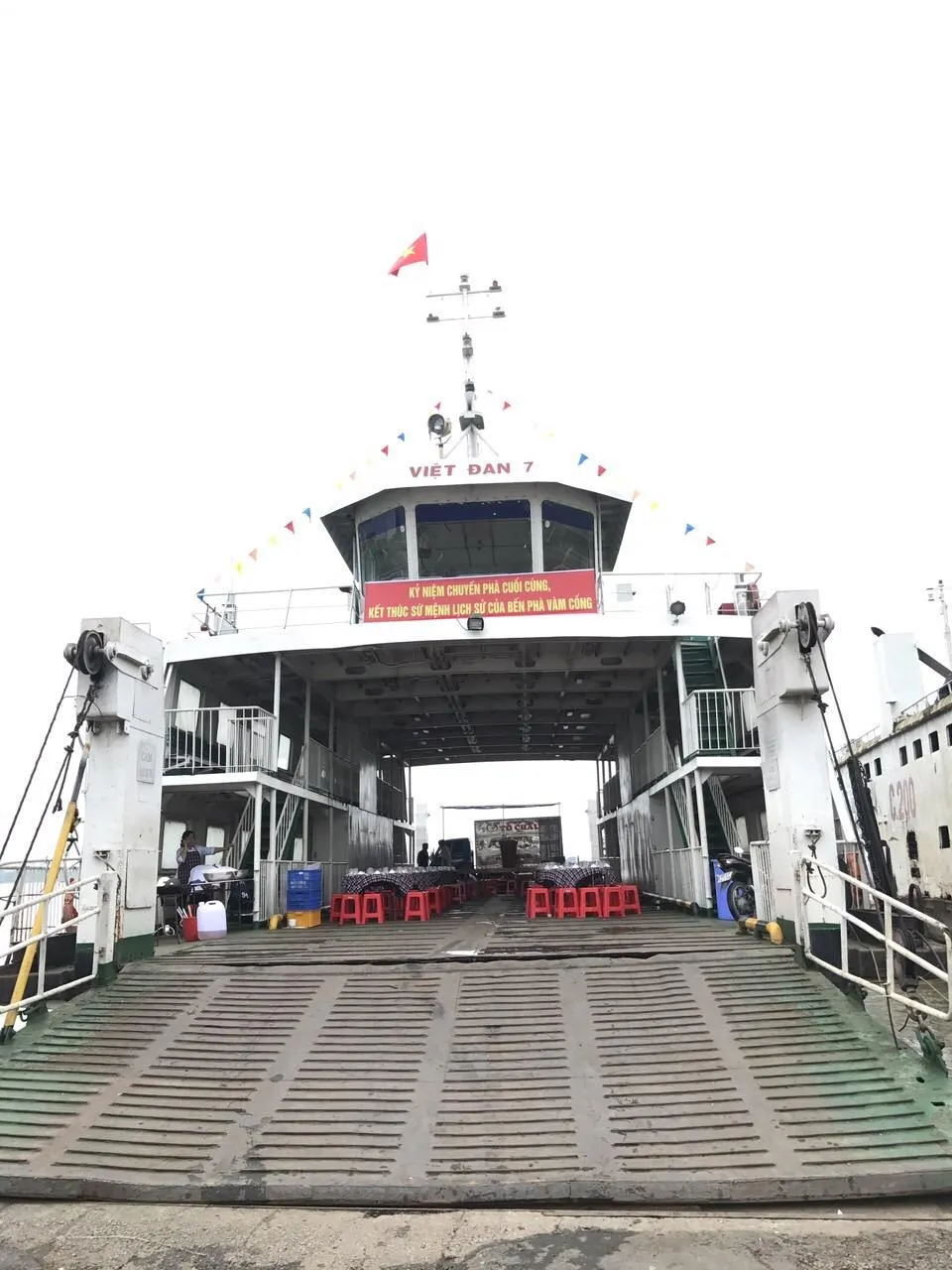 9 giờ 30 phút hôm nay (30-6), bến phà Vàm Cống tạm ngưng hoạt động ảnh 2