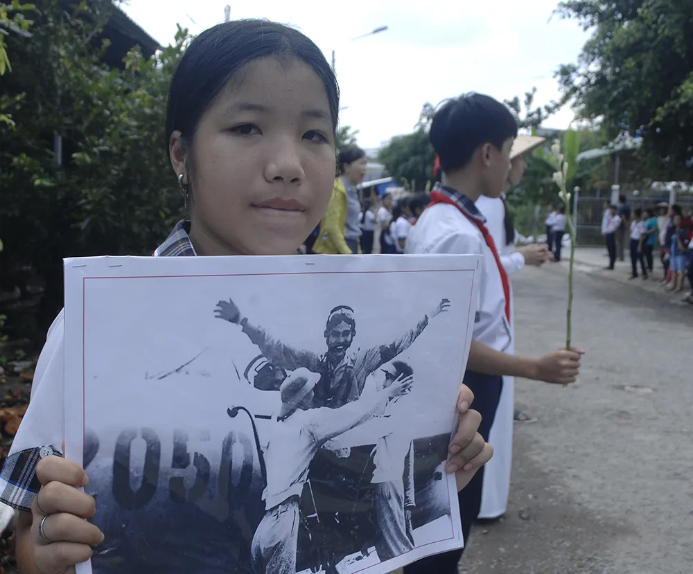 Tiễn đưa Anh hùng phi công Nguyễn Văn Bảy về đất mẹ ảnh 14