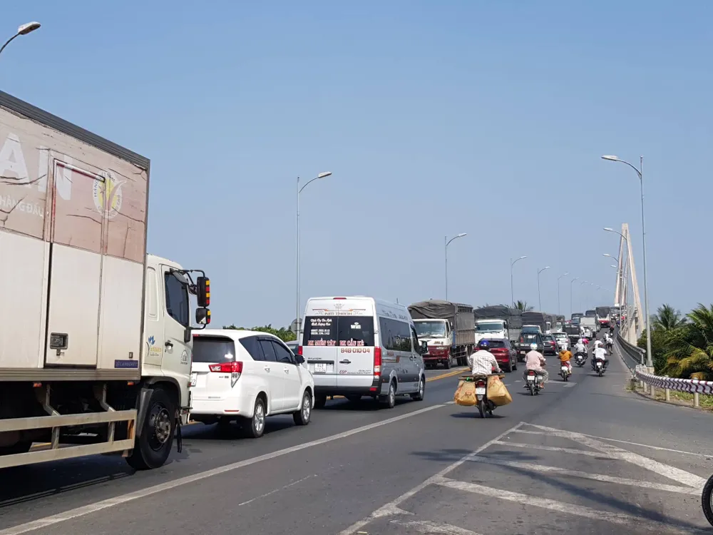 Các tỉnh miền Tây gồng mình ứng phó kẹt xe dịp Tết ảnh 1