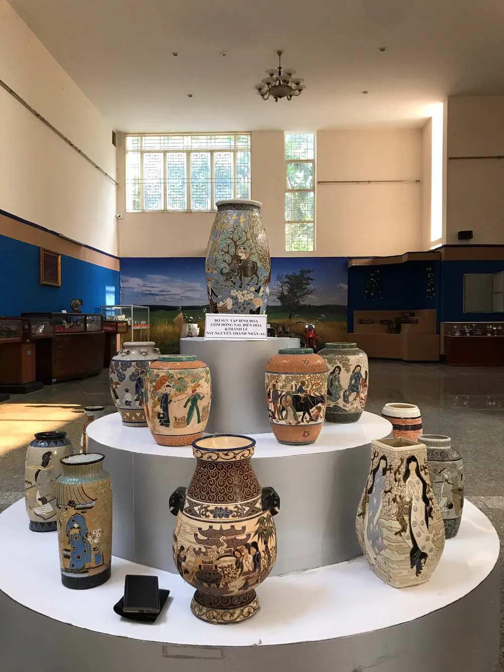 Trưng bày 800 hiện vật cổ quý giá thế kỷ 19, 20 ảnh 2