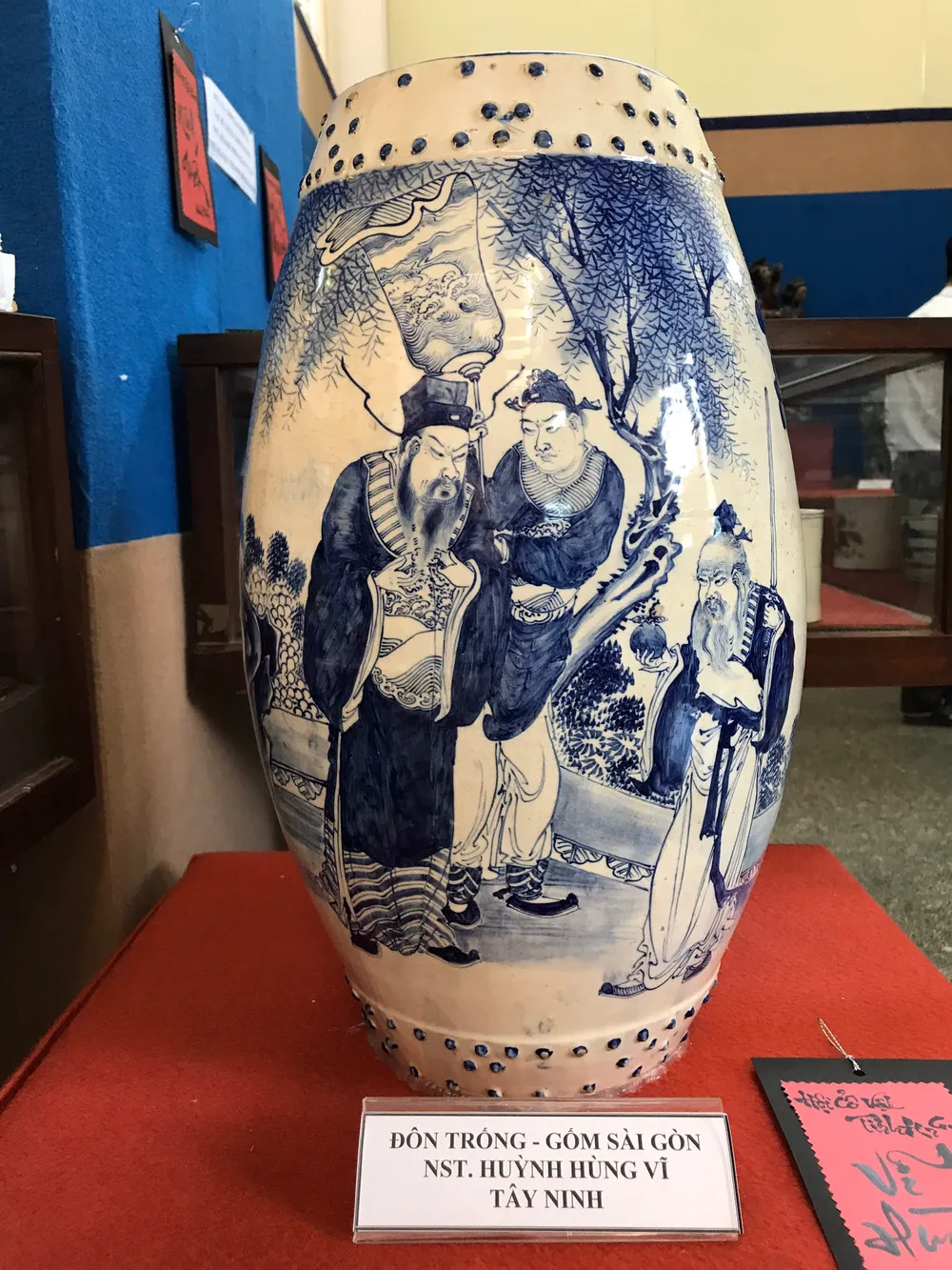 Trưng bày 800 hiện vật cổ quý giá thế kỷ 19, 20 ảnh 6