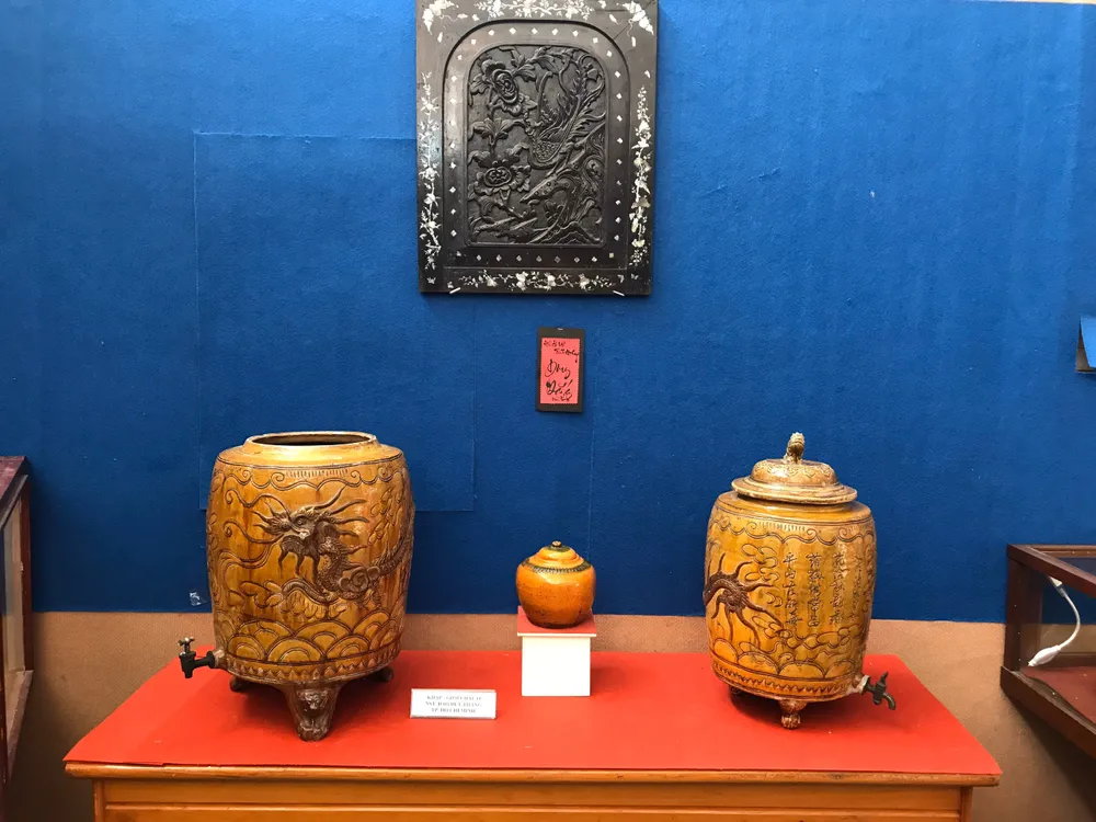 Trưng bày 800 hiện vật cổ quý giá thế kỷ 19, 20 ảnh 8