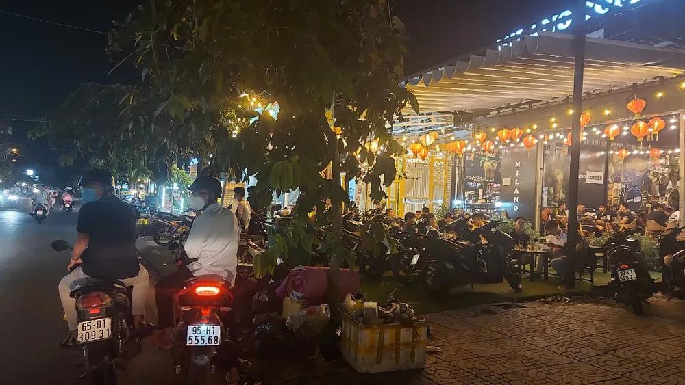 Nhiều dịch vụ ở miền Tây hoạt động lại bình thường ảnh 3