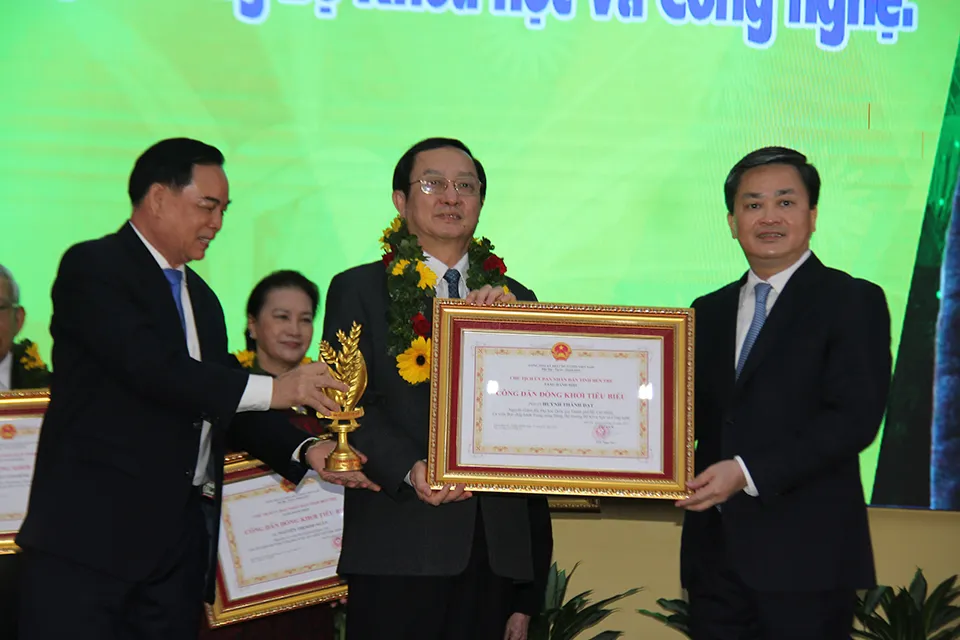 Kỷ niệm 62 năm ngày Bến Tre Đồng Khởi ảnh 1