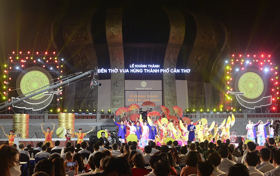 Chủ tịch nước dự lễ khánh thành Đền thờ Vua Hùng tại TP Cần Thơ ảnh 5