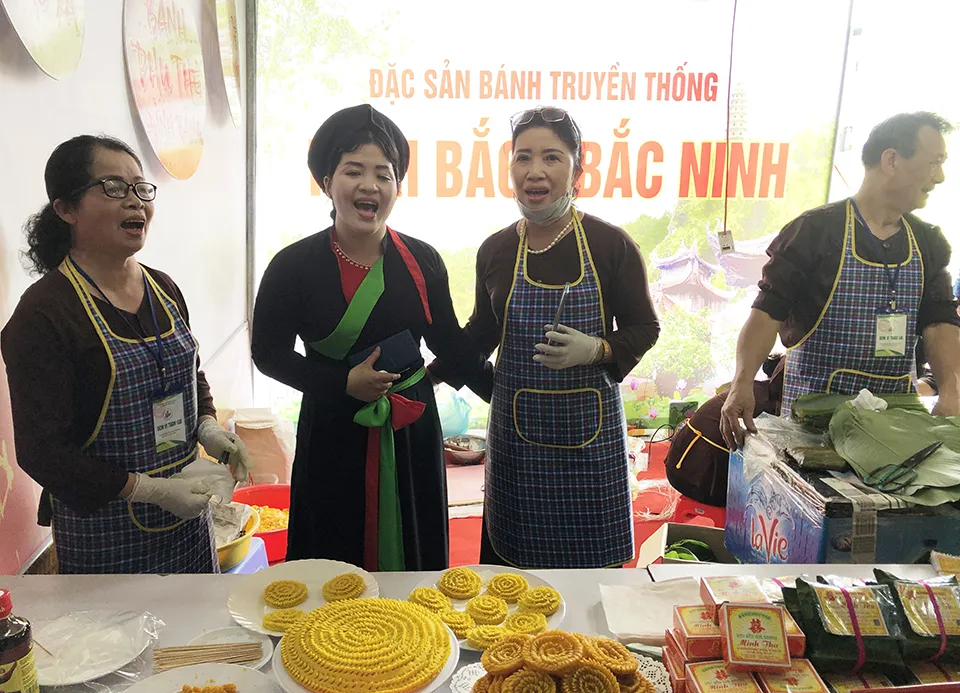 Gần 100 món bánh dân gian hấp dẫn tại Hội thi Bánh dân gian Nam bộ lần thứ 9 ảnh 4