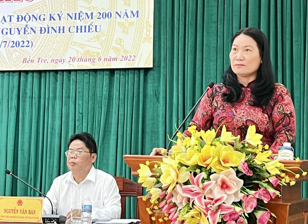 Bến Tre tổ chức lễ kỷ niệm 200 năm Ngày sinh danh nhân Nguyễn Đình Chiểu ảnh 1