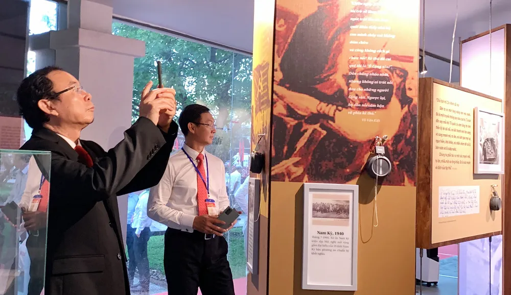 Phát hành đặc biệt bộ tem Kỷ niệm 100 năm Ngày sinh đồng chí Võ Văn Kiệt ảnh 5