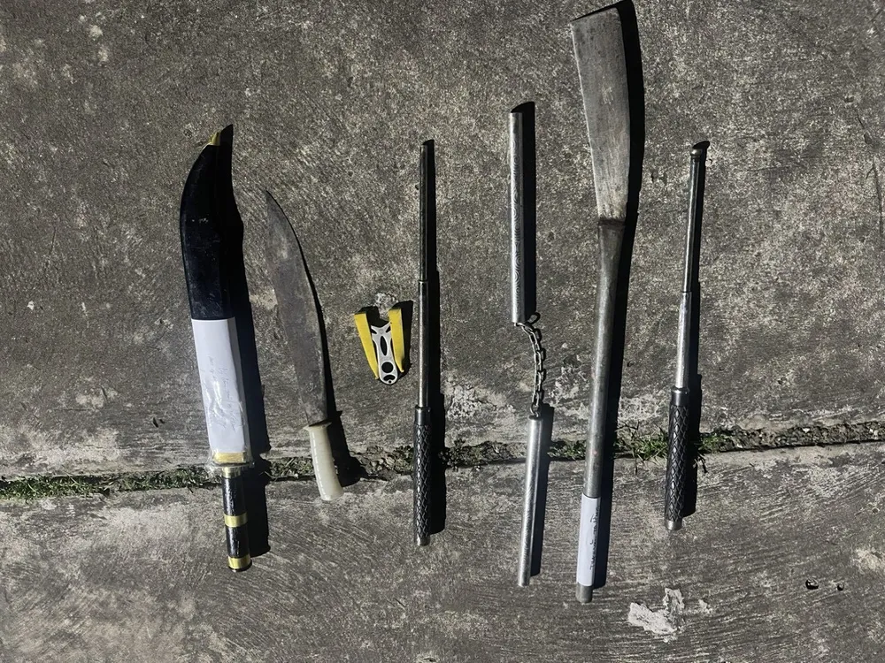 Xử lý nhóm giang hồ “nhí” giải quyết mâu thuẫn bằng nhiều hung khí nguy hiểm ảnh 1