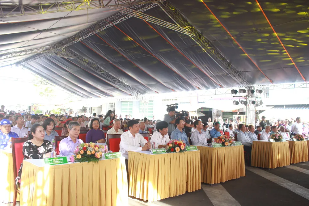 Lãnh đạo Tỉnh ủy, HĐND, UBND, MTTQ Việt Nam tỉnh Đồng Tháp dự lễ Lãnh đạo Tỉnh ủy, HĐND, UBND, MTTQ Việt Nam tỉnh Đồng Tháp dự lễ