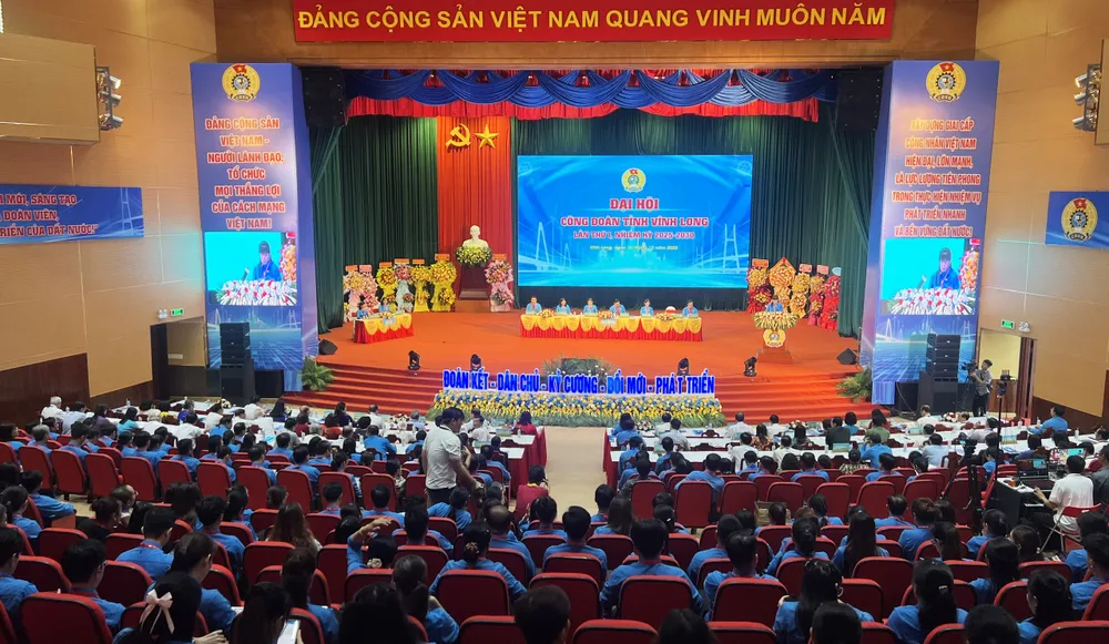 CONG ĐOÀN VĨNH LONG .jpg