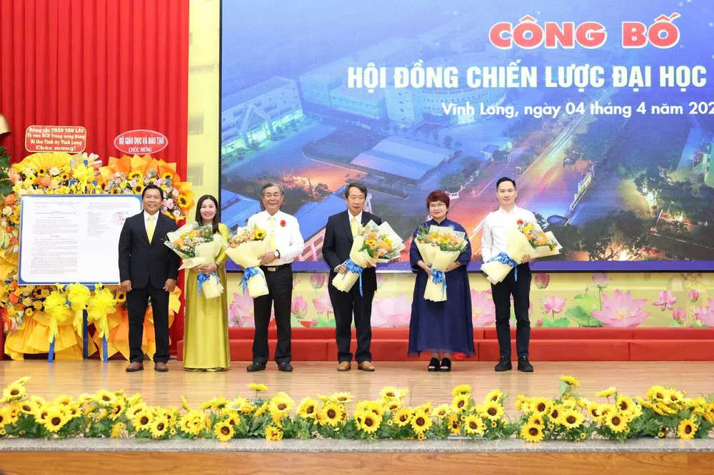 hội đồng chiên lược.jpg