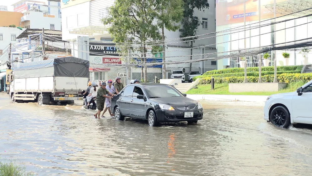 TRIEU CUONG 2.jpg
