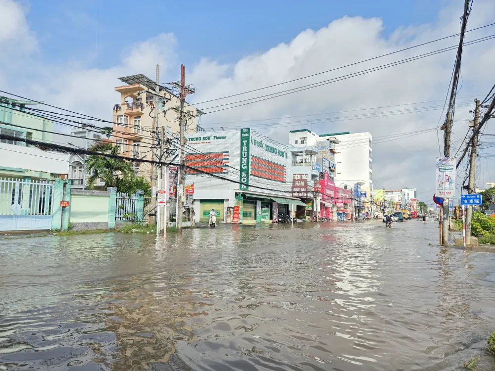 TRIEU CUONG 3.jpg