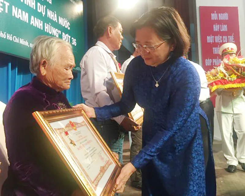 22 mẹ được truy tặng danh hiệu “Bà mẹ Việt Nam anh hùng” ảnh 1